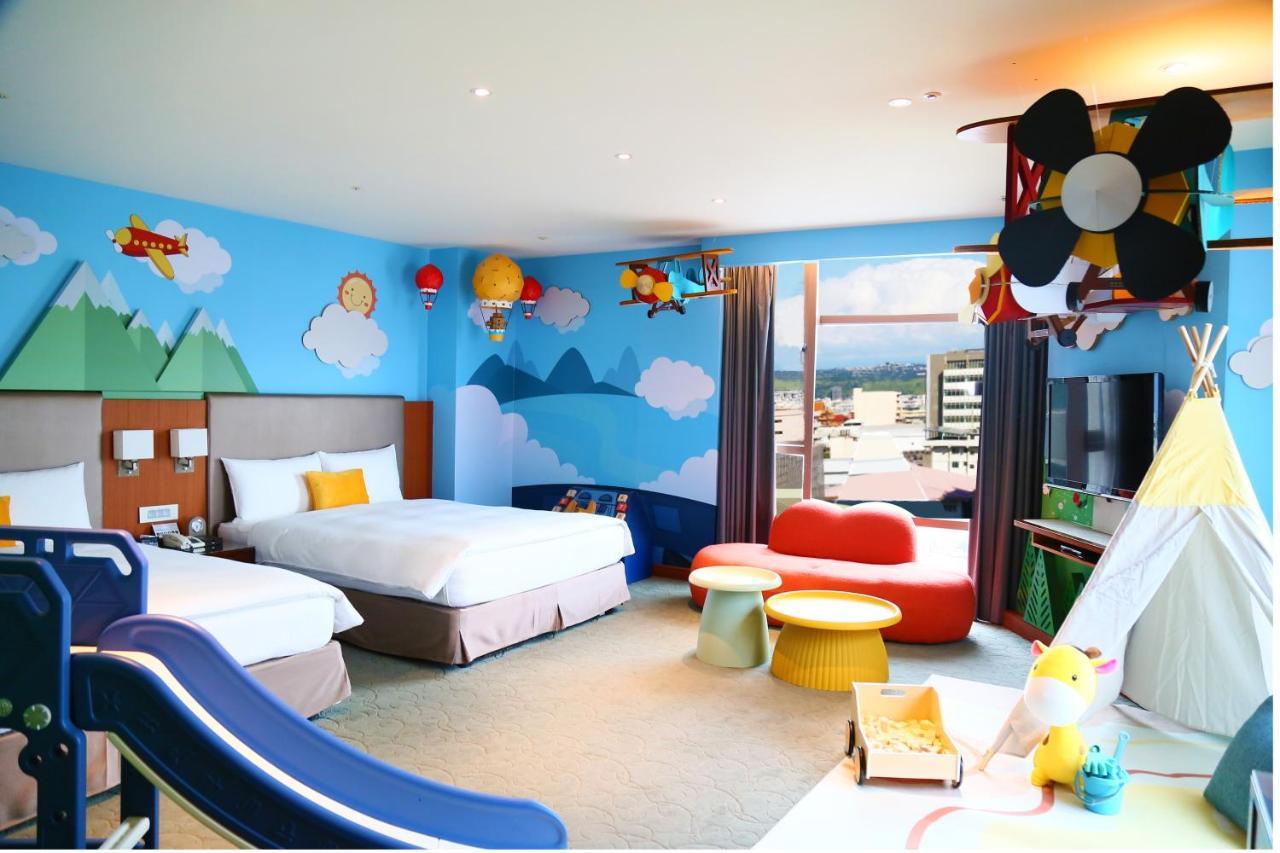 Taichung Harbor Hotel Vucsi Kültér fotó